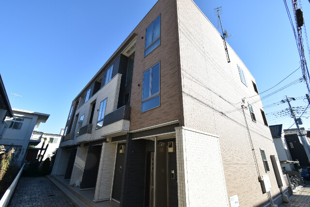 ��ʌ��������܎s��{��听���P���ڂ̃A�p�[�g�̃G���g�����X