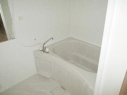 ��ʌ������s���v��̃A�p�[�g�̃o�X