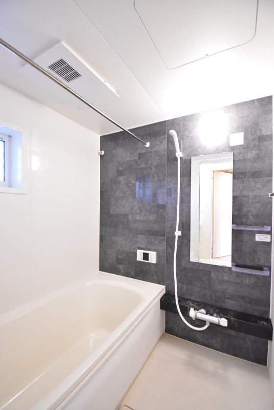 ��ʌ�����s�厚���̃A�p�[�g�̃o�X