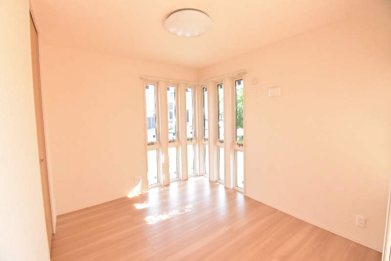 ��ʌ�����s�厚���̃A�p�[�g�̂��̑������E�X�y�[�X