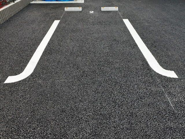 ��ʌ�����s�O�c�a�Q���ڂ̃A�p�[�g�̒��ԏ�