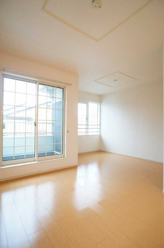 ��ʌ��k�����S�������厚�����̃A�p�[�g�̋��ԁE���r���O