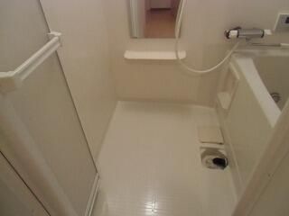 ��ʌ��������܎s�Y�a����P���ڂ̃A�p�[�g�̃o�X