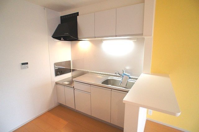 ��ʌ��������܎s�k��ʏ����̃A�p�[�g�̃L�b�`��