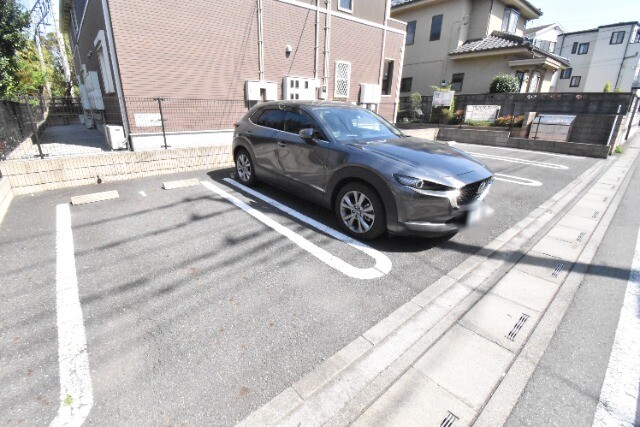 ��ʌ��������܎s�k��ʏ����̃A�p�[�g�̒��ԏ�