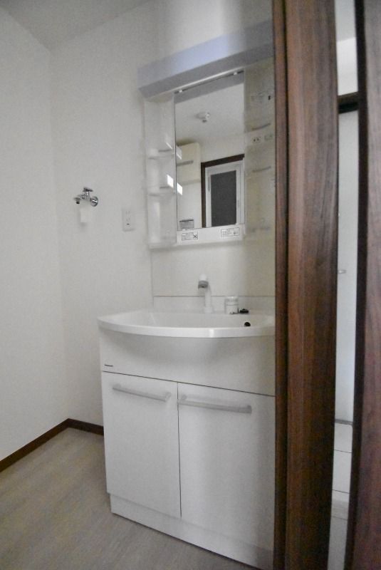 ��ʌ�����s�씵���J�P���ڂ̃}���V�����̐��ʏ�