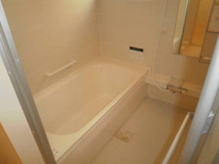 ��ʌ��������܎s�΋�����U���ڂ̃A�p�[�g�̃o�X