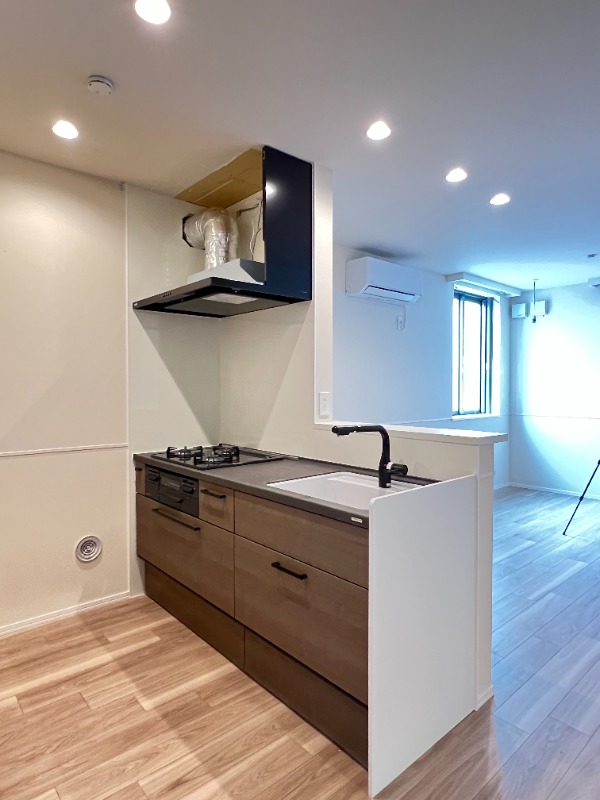 ��ʌ��������܎s�΋擌�Y�a�S���ڂ̃}���V�����̃L�b�`��