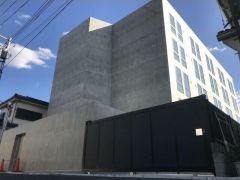 ��ʌ��������܎s��{�擌���P����88-1�̃}���V�����̌����O��