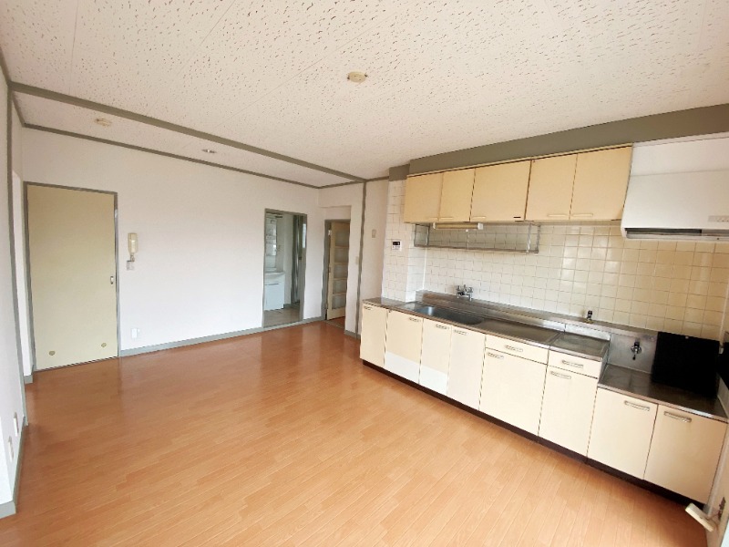 ��ʌ�����s�厚�����̃}���V�����̃L�b�`��