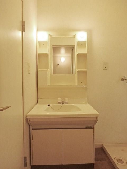 ��ʌ��������܎s�������a�c���P���ڂ̃A�p�[�g�̐��ʏ�