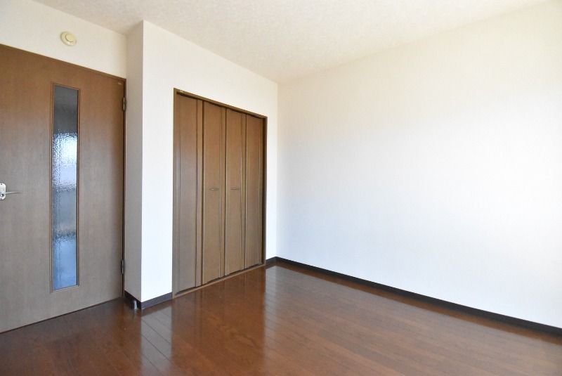 ��ʌ�����s�k����P���ڂ̃}���V�����̋��ԁE���r���O