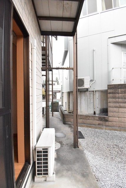 ��ʌ�����s�厚���̃A�p�[�g�̃o���R�j�[