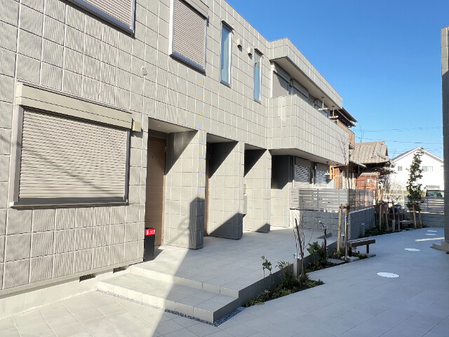 ��ʌ��g��s����Q���ڂ̃}���V�����̃G���g�����X