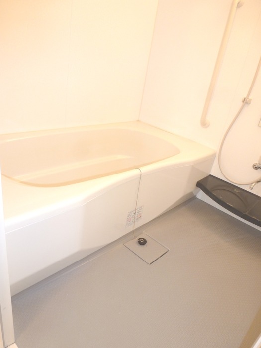 ��ʌ��������܎s�΋擌�Y�a�U���ڂ̃A�p�[�g�̃o�X