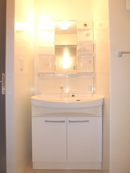 ��ʌ��������܎s�΋擌�Y�a�U���ڂ̃A�p�[�g�̐��ʏ�