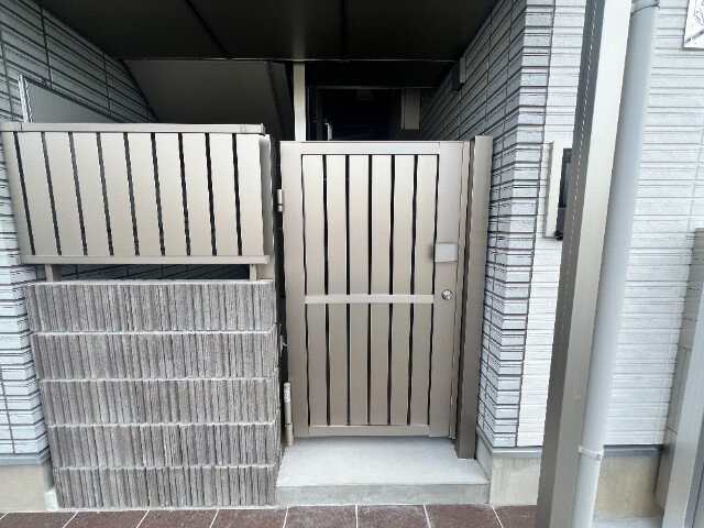 ��ʌ��������܎s��΋擌��΂Q���ڂ̃A�p�[�g�̃G���g�����X