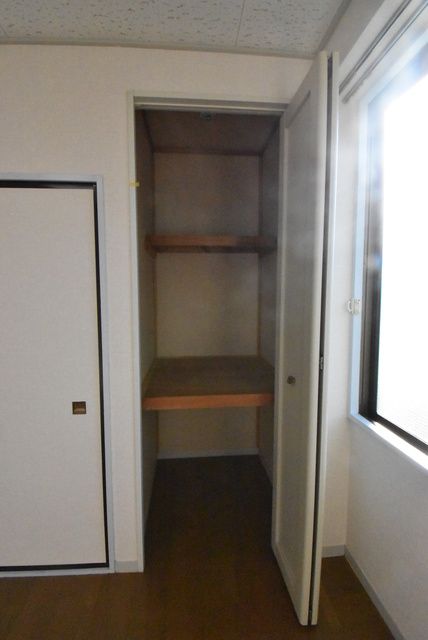 ��ʌ�����s�˒˓��Q���ڂ̃A�p�[�g�̎��[