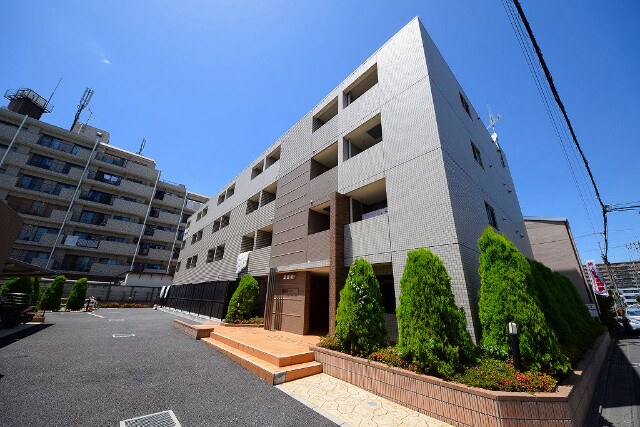 ��ʌ�����s�씵���J�T����35-4�̃}���V�����̌����O��