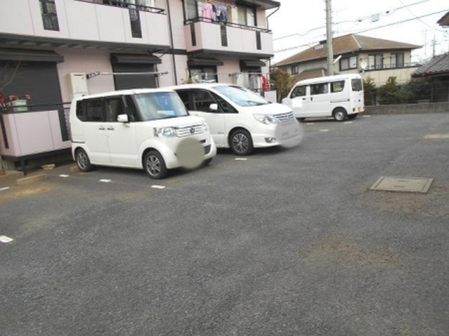 ��ʌ��������܎s�΋�n��P���ڂ̃A�p�[�g�̒��ԏ�