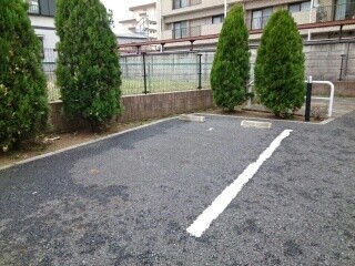 ��ʌ�����s�씵���J�T���ڂ̃}���V�����̒��ԏ�