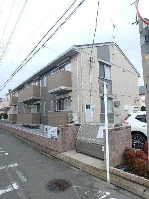 ��ʌ��������܎s�����擌��{�V����35-11�̃A�p�[�g�̌����O��