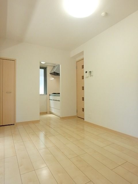 ��ʌ��������܎s�k��{�����P���ڂ̃}���V�����̋��ԁE���r���O