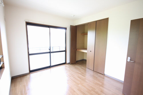 ��ʌ��������܎s������厚�쒆��̃e���X�n�E�X�̂��̑������E�X�y�[�X