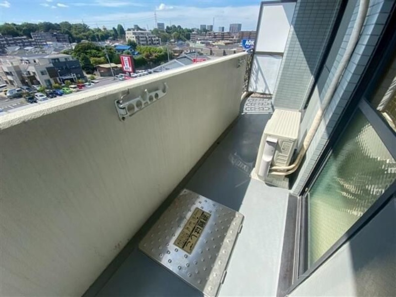 ��ʌ�����s�˒˓��R���ڂ̃}���V�����̃o���R�j�[