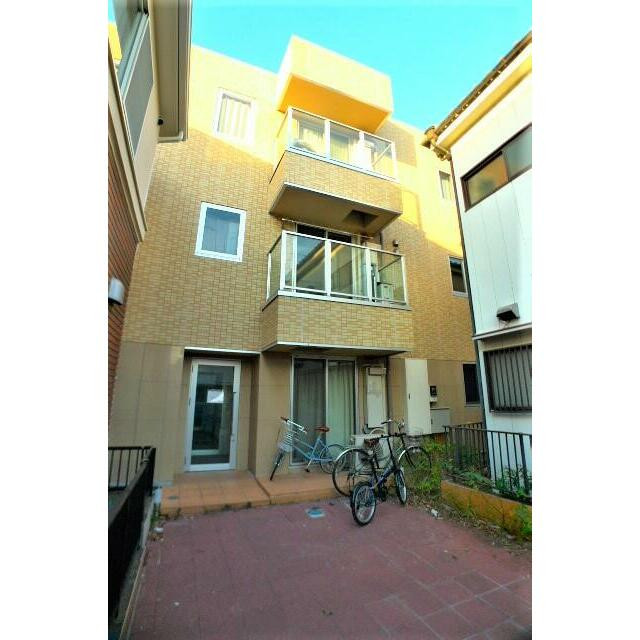 ��ʌ��������܎s��{���Ԓ��P����137-1�̃}���V�����̌����O��