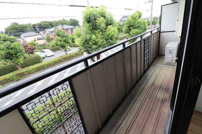 ��ʌ��������܎s�΋�n��Q���ڂ̃A�p�[�g�̃o���R�j�[