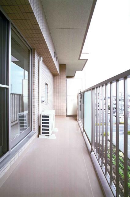 ��ʌ�����s�˒˂Q���ڂ̃}���V�����̃o���R�j�[