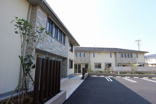 ��ʌ��������܎s������厚�쒆�ۂ̃A�p�[�g�̒��ԏ�