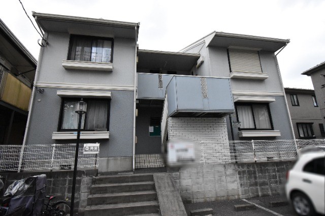 ��ʌ��������܎s�΋擌�Y�a�W���ڂ̃A�p�[�g�̌����O��