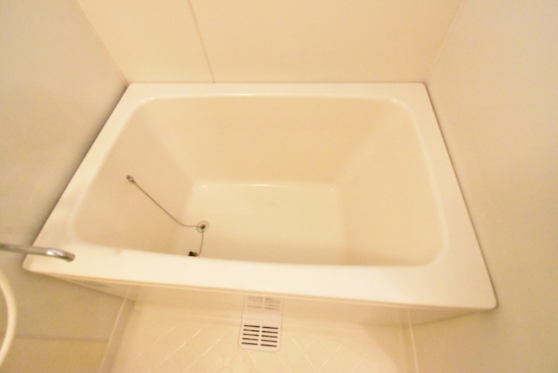 ��ʌ��������܎s�΋擌�Y�a�W���ڂ̃A�p�[�g�̃o�X