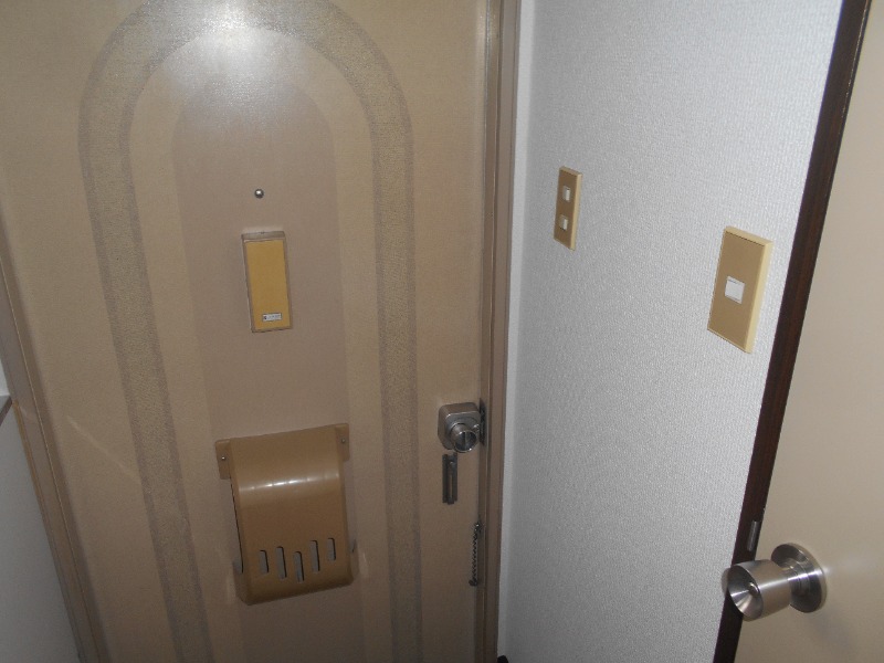 ��ʌ��������܎s�k��g�쒬�Q���ڂ̃A�p�[�g�̌���