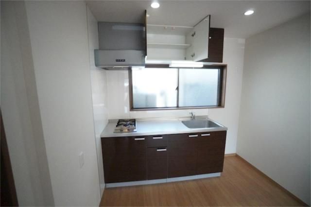 ��ʌ��������܎s�k��听���S���ڂ̃}���V�����̃L�b�`��