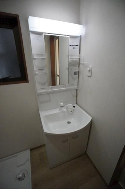 ��ʌ��������܎s�k��听���S���ڂ̃}���V�����̐��ʏ�