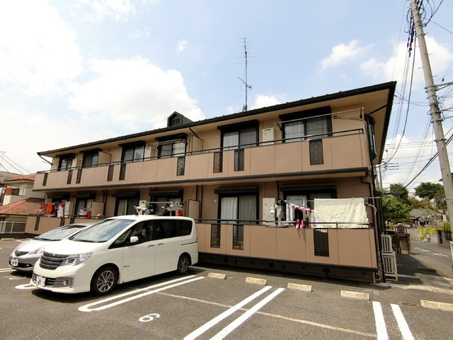 ��ʌ��������܎s��{��O���S����647-1�̃A�p�[�g�̌����O��