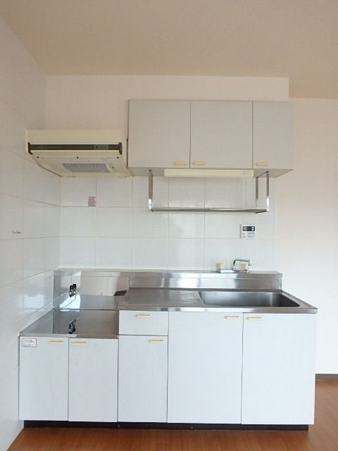 ��ʌ��������܎s�k��A�|���P���ڂ̃}���V�����̃L�b�`��