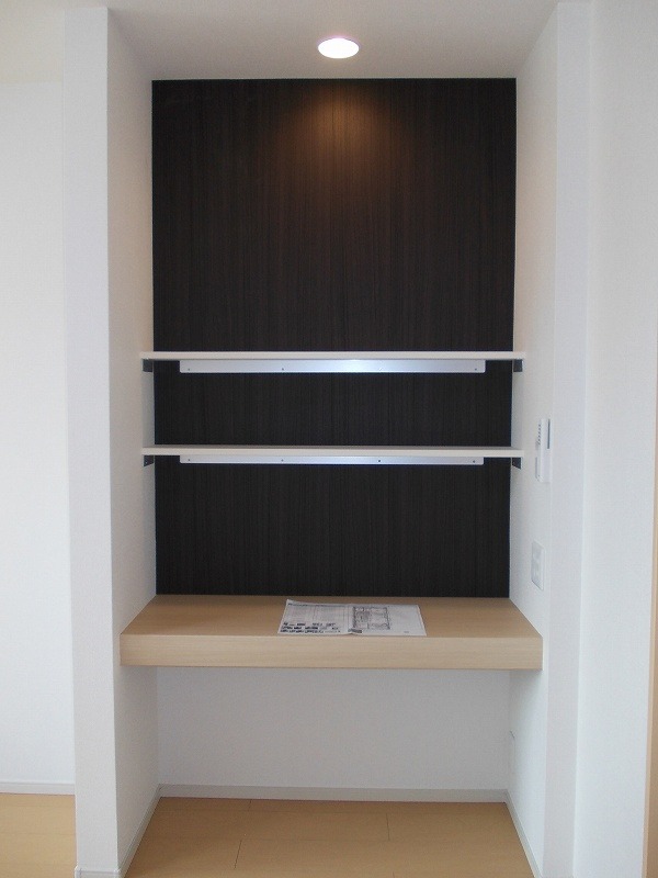 ��ʌ��z�J�s���C�N�^�E���U���ڂ̃A�p�[�g�̂��̑��ݔ�