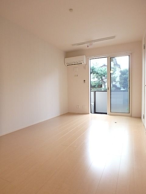 ��ʌ��������܎s��{��O���P���ڂ̃A�p�[�g�̋��ԁE���r���O