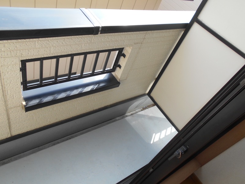 ��ʌ��������܎s������t���R���ڂ̃A�p�[�g�̃o���R�j�[