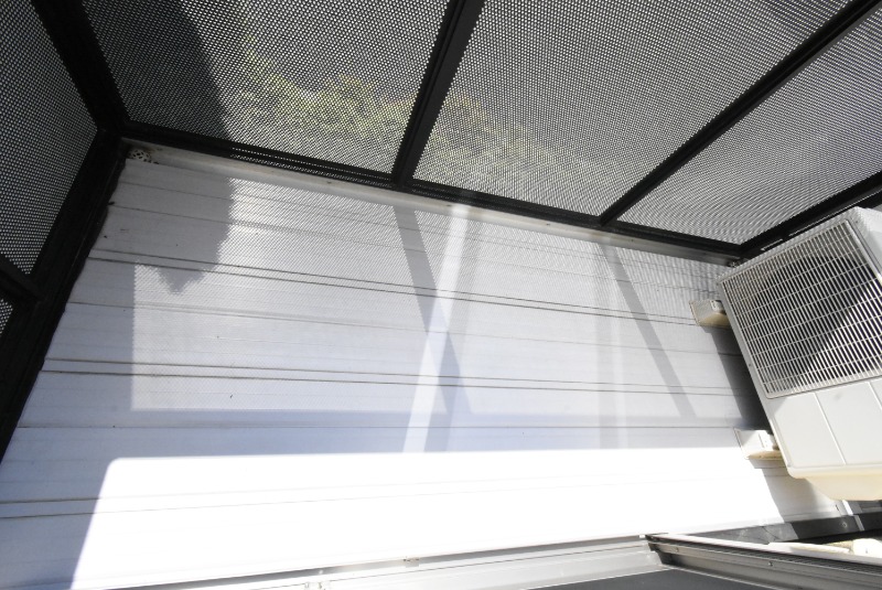 ��ʌ��������܎s������厚���[��̃A�p�[�g�̃o���R�j�[