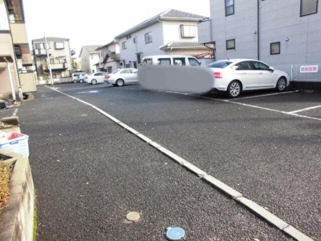 ��ʌ��z�J�s���������̃A�p�[�g�̒��ԏ�