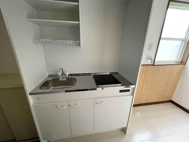 ��ʌ��������܎s��΋搼���̃A�p�[�g�̃L�b�`��