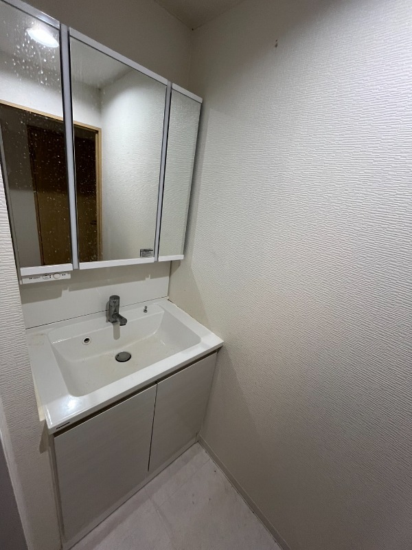 ��ʌ��������܎s�����擌��{�S���ڂ̃}���V�����̐��ʏ�