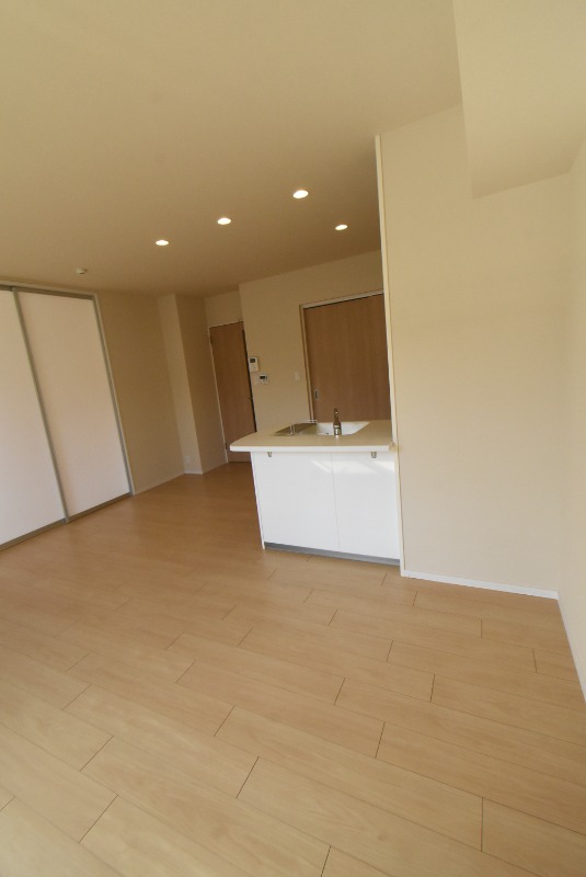 ��ʌ��������܎s�����擌��{�V���ڂ̃}���V�����̋��ԁE���r���O