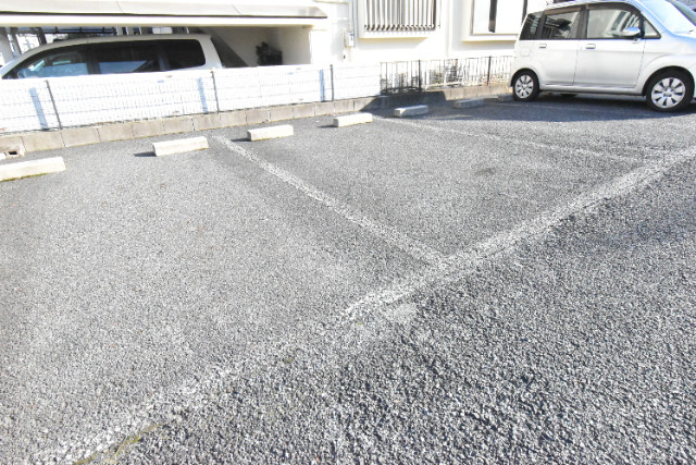 ��ʌ�����s���s�o�H�T���ڂ̃}���V�����̒��ԏ�