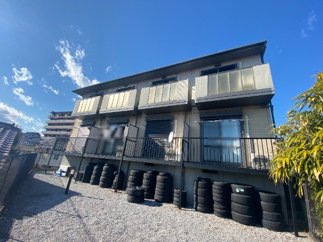 ��ʌ�����s�{�{���P���ڂ̃A�p�[�g�̌����O��